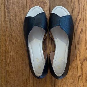 Black flats-Brand New